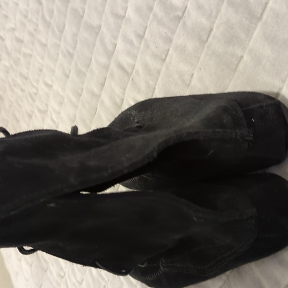 Minnetonka Front Lace Knee High Boot.  NWOT. - Picture 3 of 7